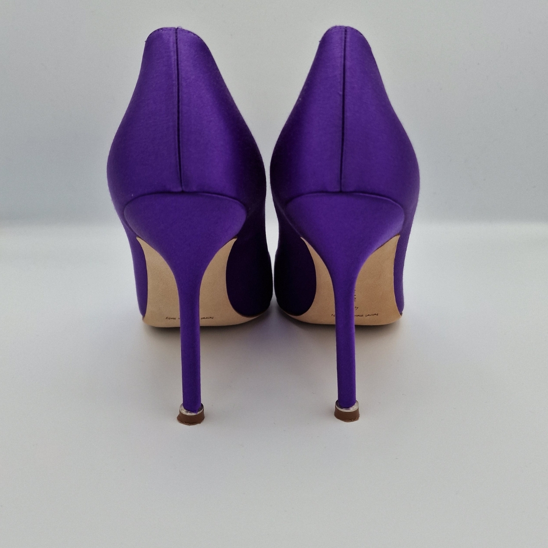 Manolo Blahnik Purple Satin Hangisi 105 Heels Size EU 40