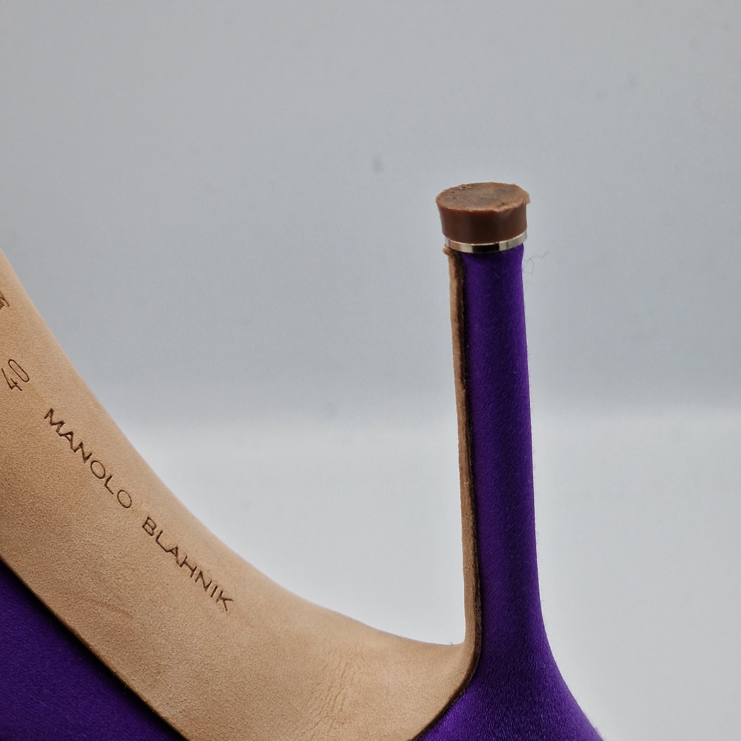 Manolo Blahnik Purple Satin Hangisi 105 Heels Size EU 40